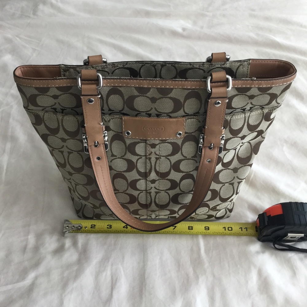 Coach Handbag - Picture 4 of 7